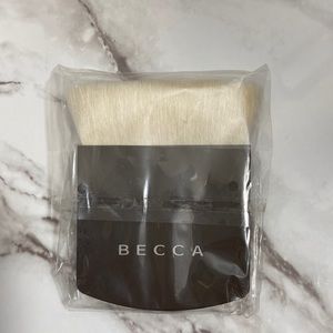 BNIB - BECCA The One Perfecting Brush